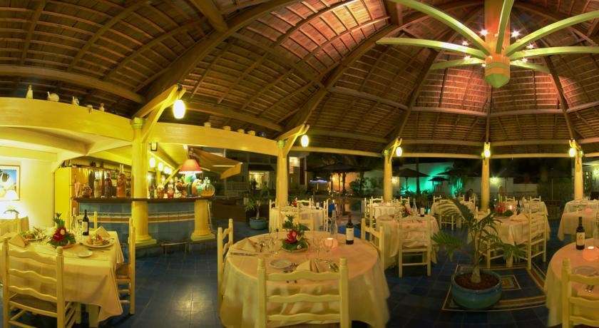 Le Nautile Beachfront Saint-Gilles-les Bains Nhà hàng bức ảnh